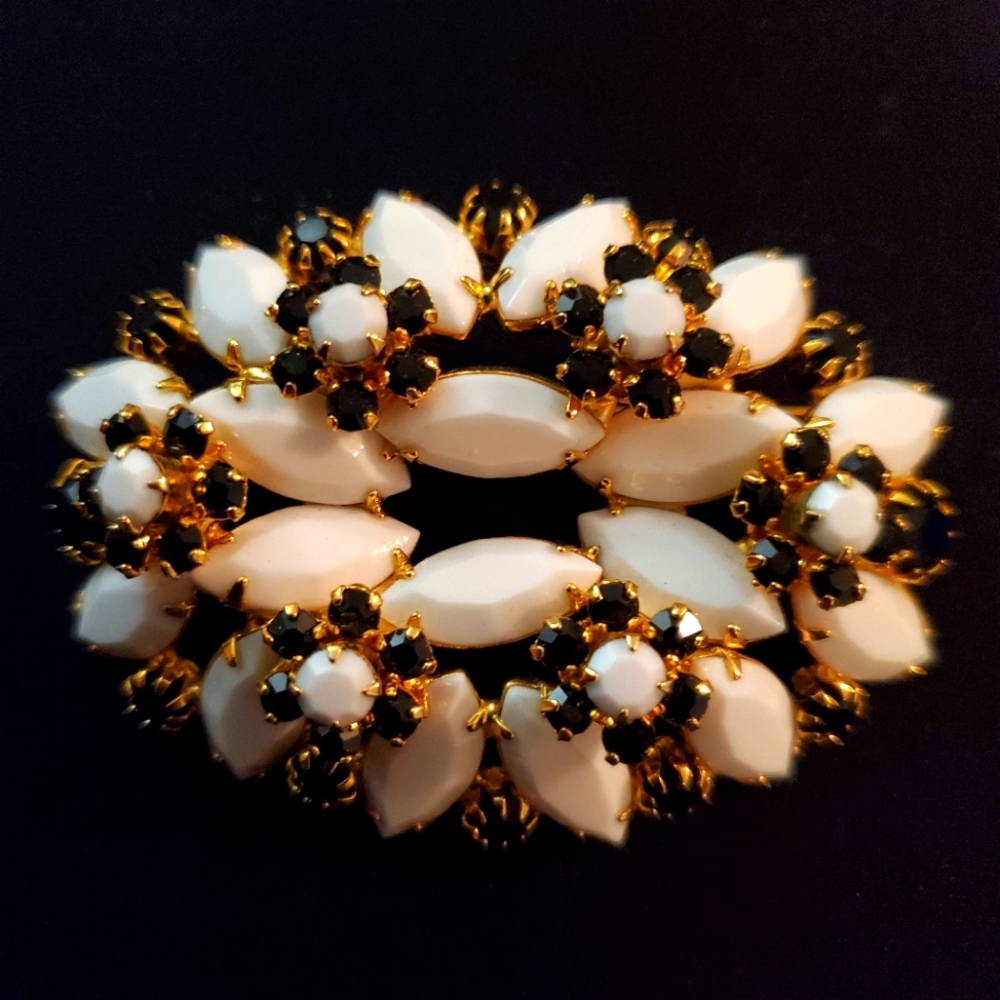 Rare black and milk glass brooch